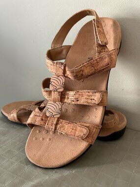 Vionic Amber Adjustable Sandal - Gold Cork - Size 8 to 8.5 - Eur 39